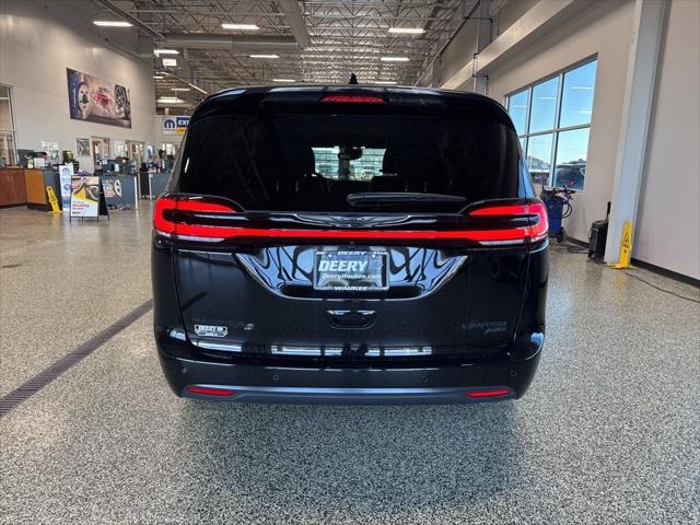2026 Chrysler Pacifica Limited AWD