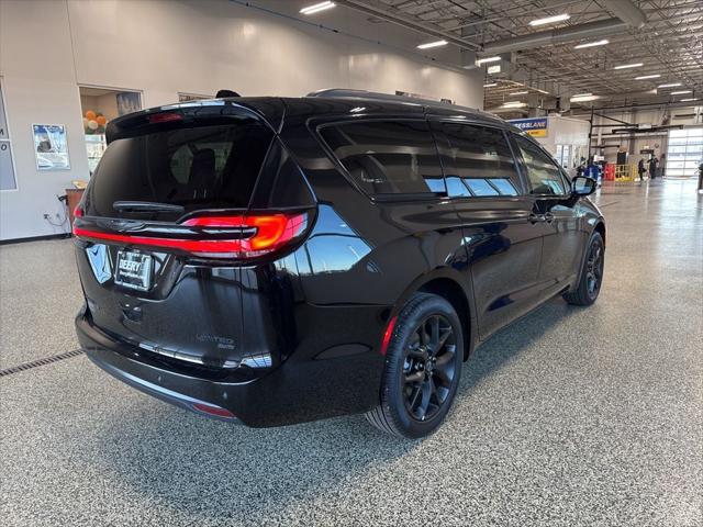 2026 Chrysler Pacifica Limited AWD