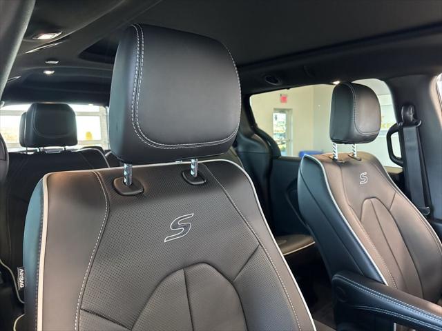2026 Chrysler Pacifica Limited AWD