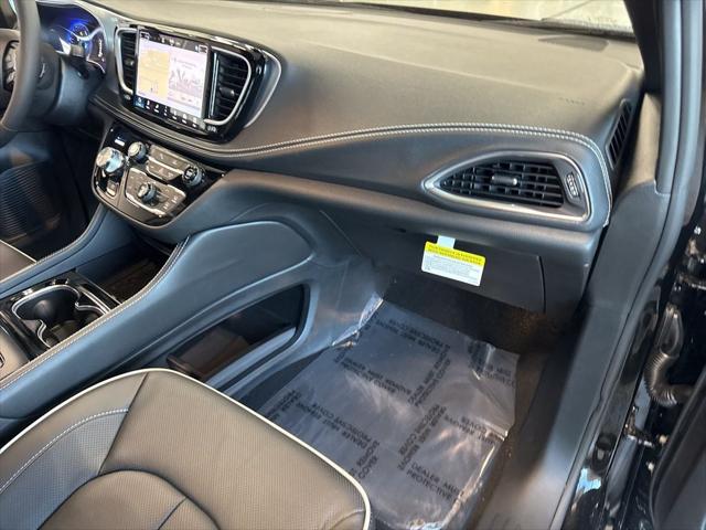 2026 Chrysler Pacifica Limited AWD