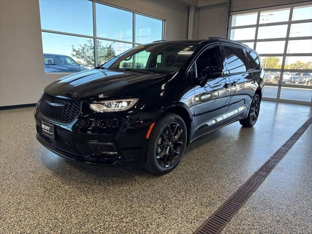 2026 Chrysler Pacifica Limited AWD
