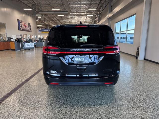 2026 Chrysler Pacifica Limited AWD