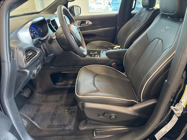 2026 Chrysler Pacifica Limited AWD
