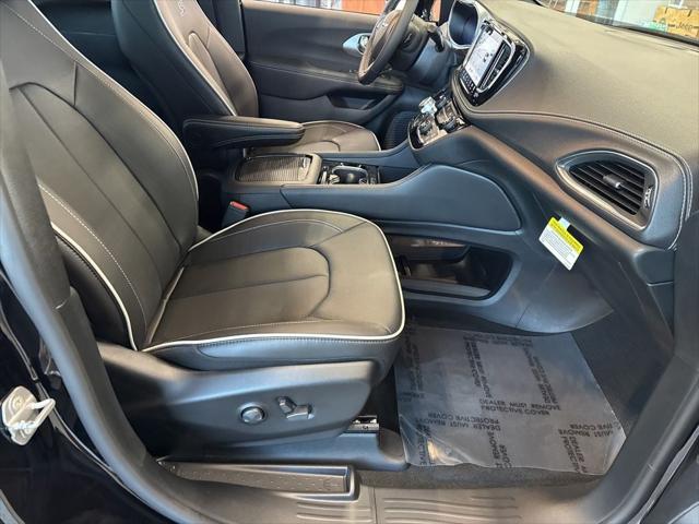 2026 Chrysler Pacifica Limited AWD