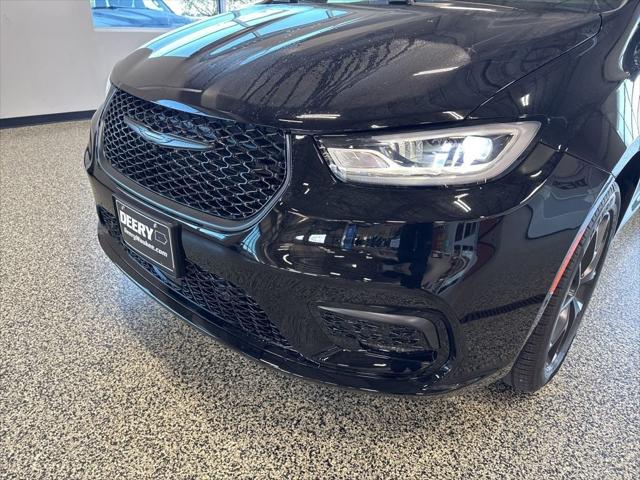 2026 Chrysler Pacifica Limited AWD