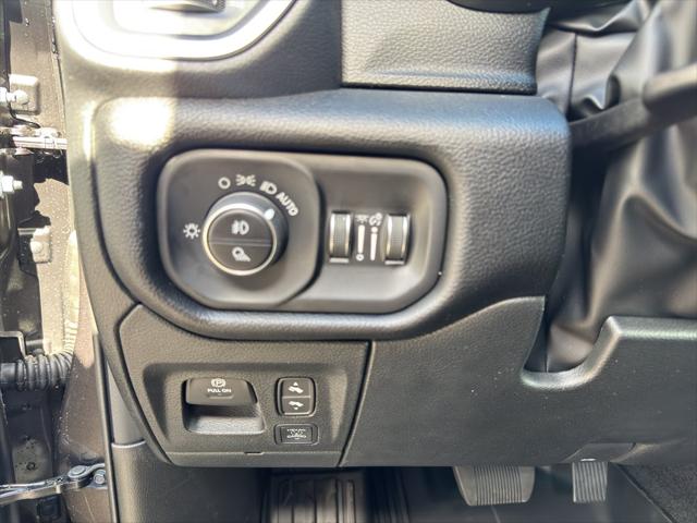 2026 Ram 1500 Big Horn Crew Cab 4x4 5'7" Box
