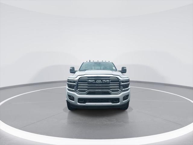 2026 RAM Ram 5500 Chassis Cab RAM 5500 BIG HORN CHASSIS CREW CAB 4X4 60 CA