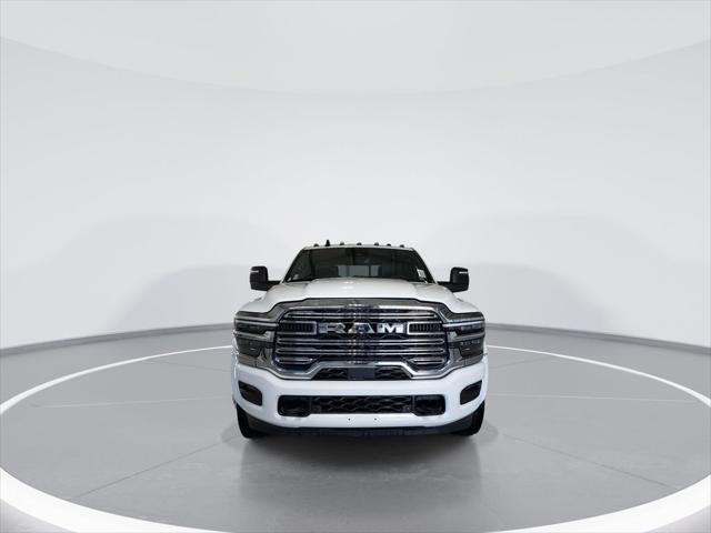 2026 RAM Ram 5500 Chassis Cab RAM 5500 BIG HORN CHASSIS CREW CAB 4X4 60 CA