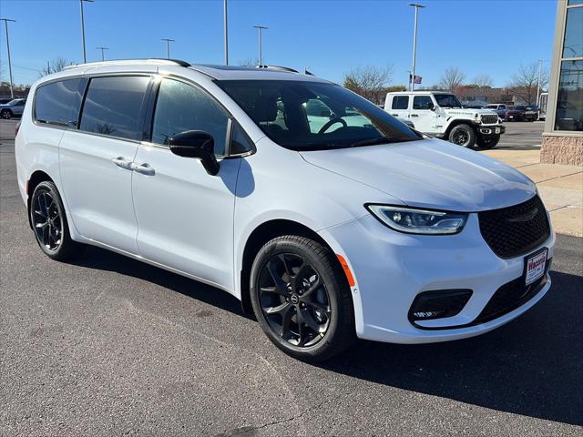 2026 Chrysler Pacifica PACIFICA LIMITED AWD