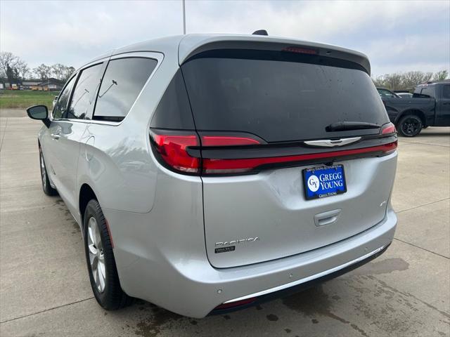 2026 Chrysler Pacifica PACIFICA SELECT AWD