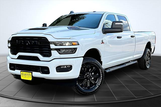 2026 RAM Ram 2500 RAM 2500 BLACK EXPRESS CREW CAB 4X4 8 BOX