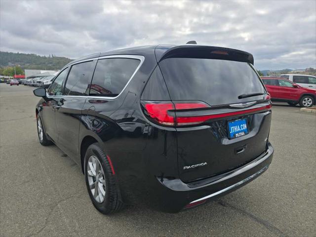 2026 Chrysler Pacifica PACIFICA SELECT AWD