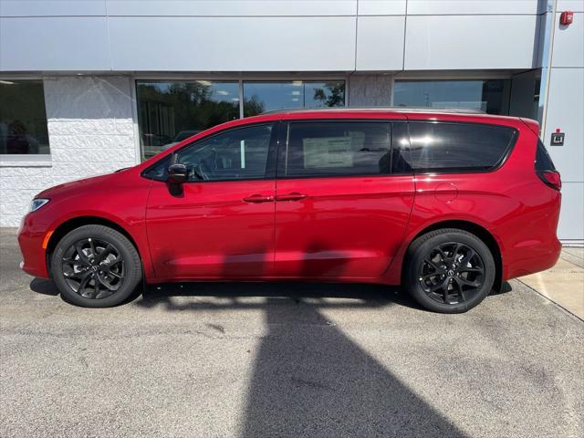 2026 Chrysler Pacifica PACIFICA SELECT AWD