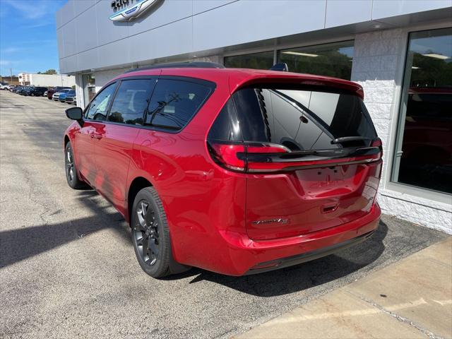 2026 Chrysler Pacifica PACIFICA SELECT AWD