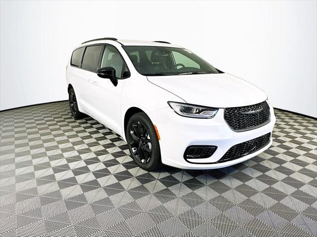 2026 Chrysler Pacifica PACIFICA SELECT AWD