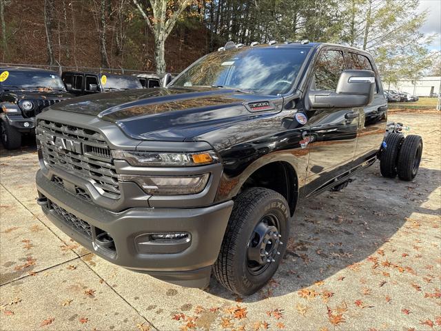 2026 RAM Ram 3500 Chassis Cab RAM 3500 TRADESMAN CREW CAB CHASSIS 4X4 60 CA 2026 RAM Ram 3500 Chassis Cab RAM 3500 TRADESMAN CREW CAB CHASSIS 4X4 60 CA
