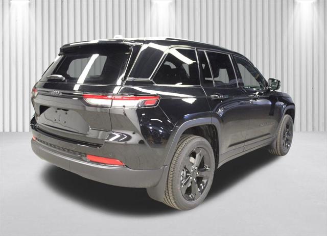 2025 Jeep Grand Cherokee GRAND CHEROKEE ALTITUDE 4X4