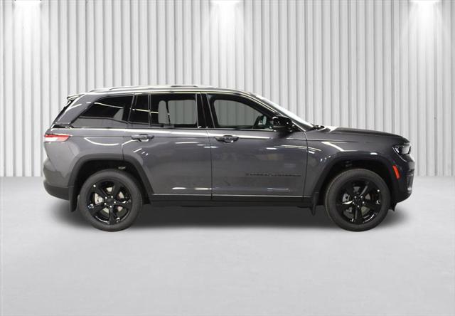 2025 Jeep Grand Cherokee GRAND CHEROKEE ALTITUDE 4X4 2025 Jeep Grand Cherokee GRAND CHEROKEE ALTITUDE 4X4