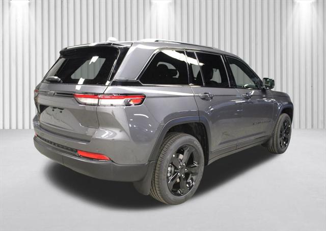 2025 Jeep Grand Cherokee GRAND CHEROKEE ALTITUDE 4X4 2025 Jeep Grand Cherokee GRAND CHEROKEE ALTITUDE 4X4