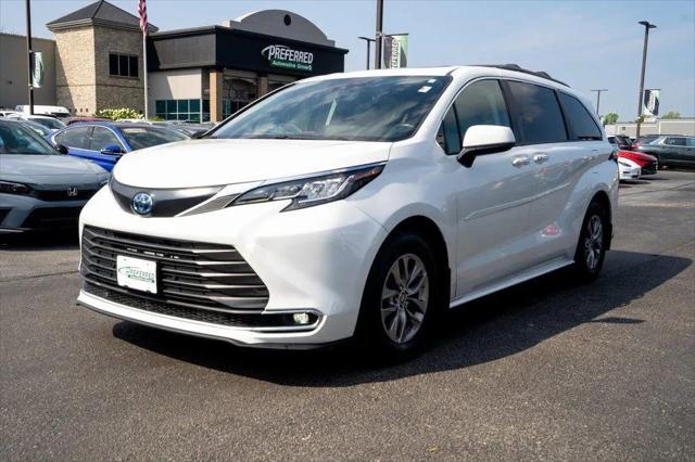 2022 Toyota Sienna XLE for sale in Fort Wayne, IN