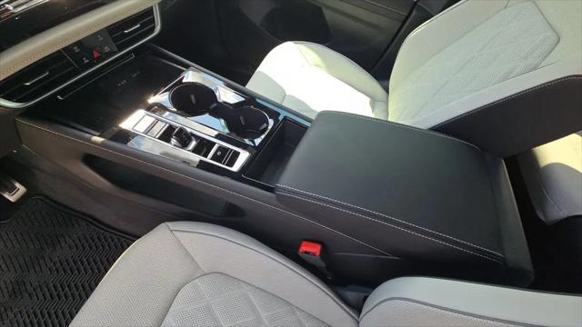2026 Volkswagen Atlas Cross Sport SEL Premium R-Line