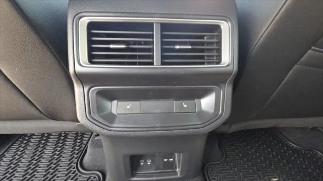 2026 Volkswagen Atlas Cross Sport SEL Premium R-Line