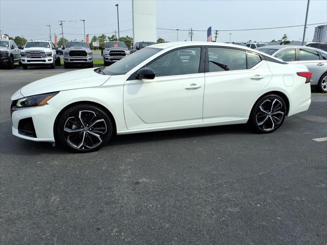 2023 Nissan Altima SR FWD