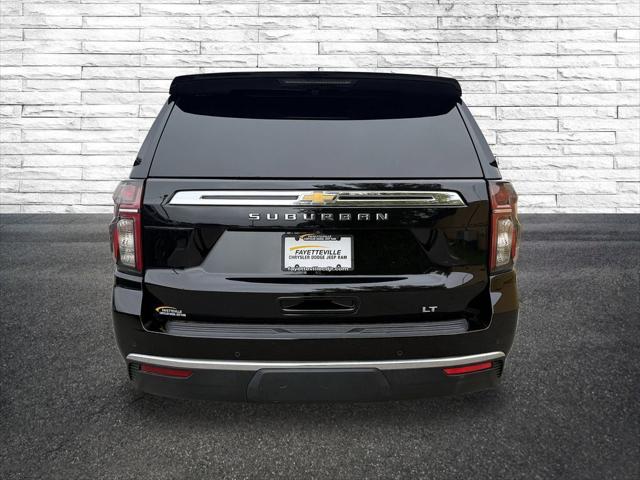 2022 Chevrolet Suburban 4WD LT