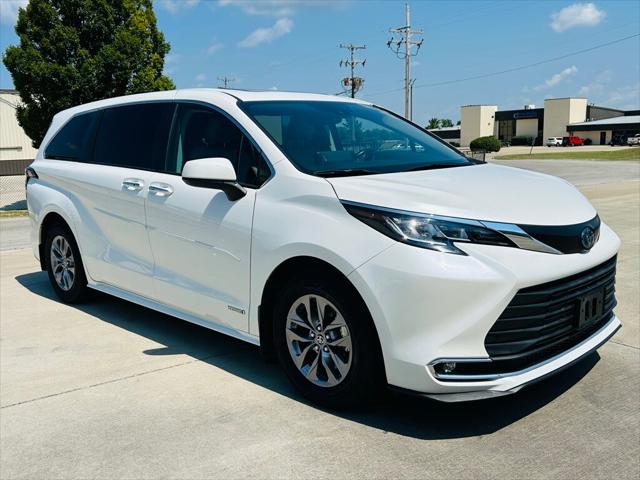 2021 Toyota Sienna XLE 2021 Toyota Sienna XLE