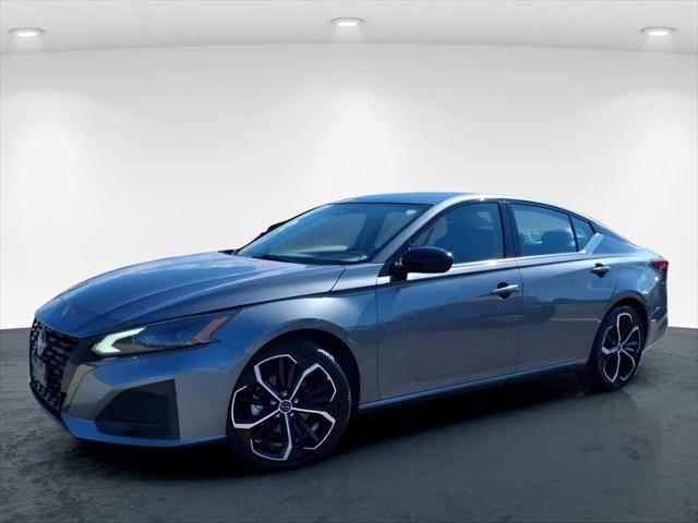 2023 Nissan Altima SR FWD