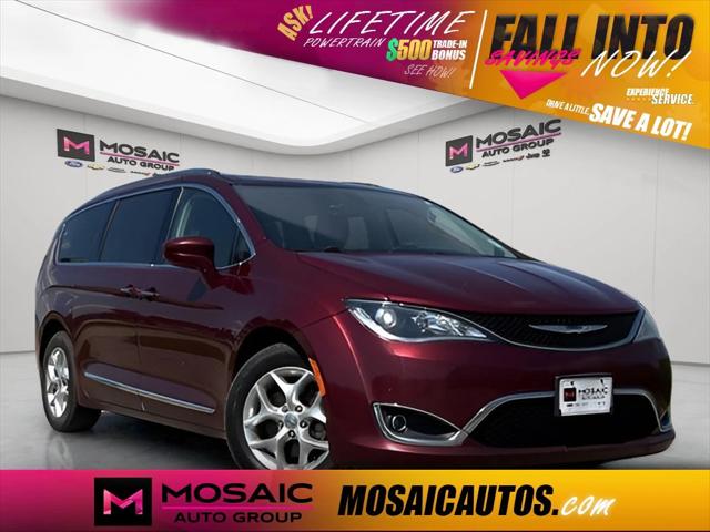 2017 Chrysler Pacifica Touring-L Plus 2017 Chrysler Pacifica Touring-L Plus