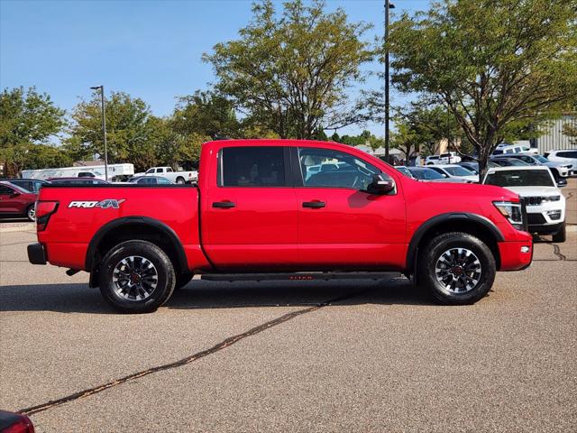 2024 Nissan TITAN Crew Cab PRO-4X 4x4