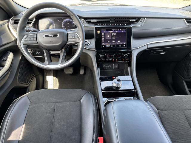 2023 Jeep Grand Cherokee L Altitude 4x2