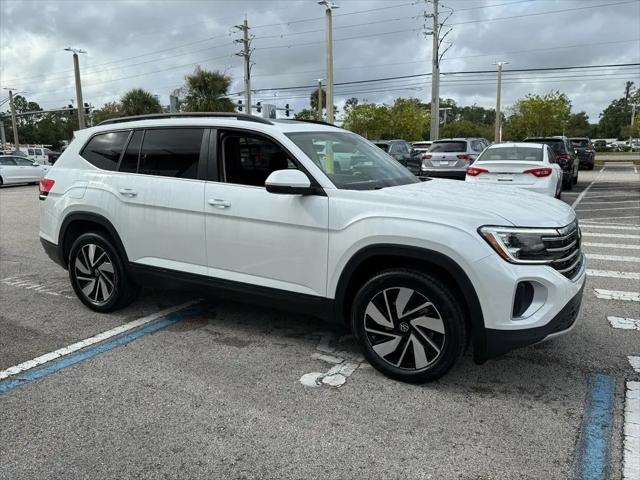 2026 Volkswagen Atlas SE with Technology