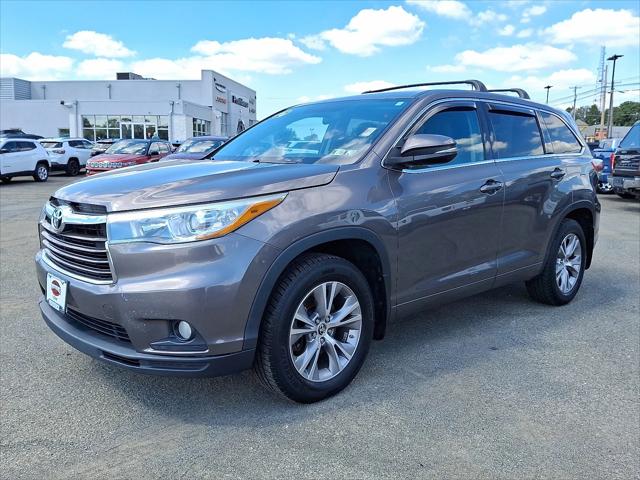 2016 Toyota Highlander LE Plus V6 2016 Toyota Highlander LE Plus V6