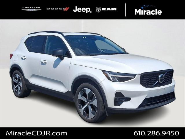 2024 Volvo XC40 B5 Plus Dark Theme 2024 Volvo XC40 B5 Plus Dark Theme