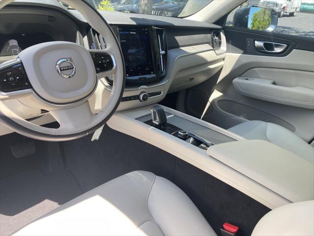 2023 Volvo XC60 B5 Plus Bright Theme