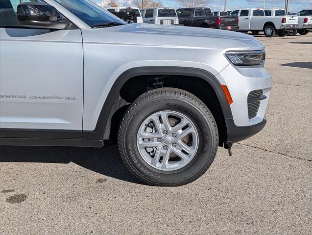2025 Jeep Grand Cherokee GRAND CHEROKEE LAREDO 4X4 2025 Jeep Grand Cherokee GRAND CHEROKEE LAREDO 4X4