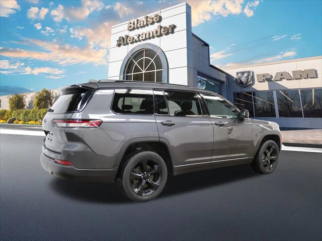 2023 Jeep Grand Cherokee L Altitude 4x4 2023 Jeep Grand Cherokee L Altitude 4x4