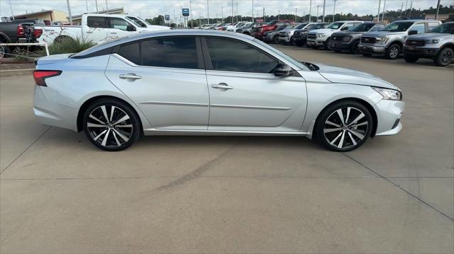 2021 Nissan Altima SR FWD