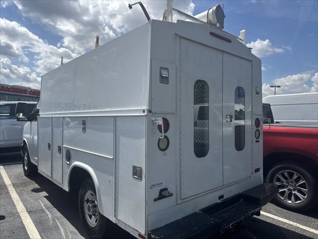 2011 GMC Savana Cutaway Work Van