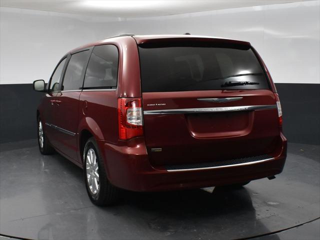 2016 Chrysler Town and Country Touring