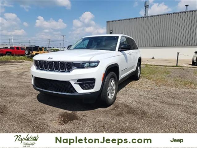 2022 Jeep Grand Cherokee Laredo 4x4