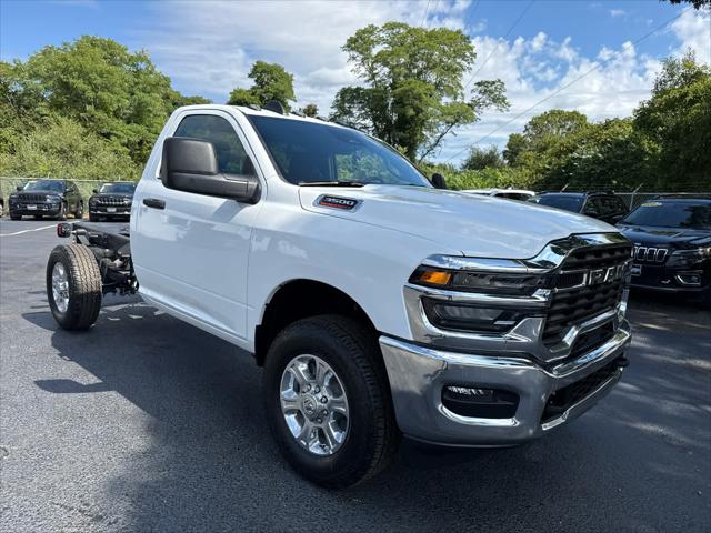 2025 RAM 3500 Chassis Tradesman/Big Horn