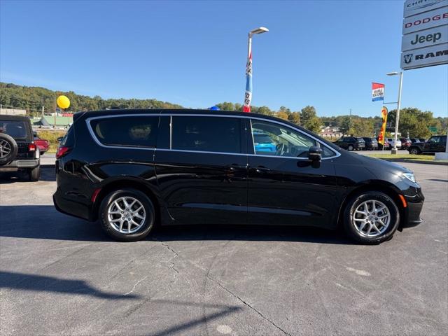 2024 Chrysler Pacifica Touring L 2024 Chrysler Pacifica Touring L