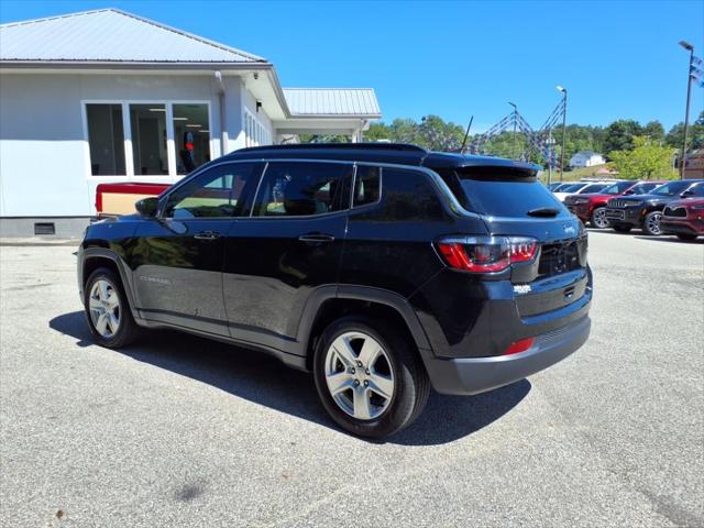 2022 Jeep Compass Latitude FWD