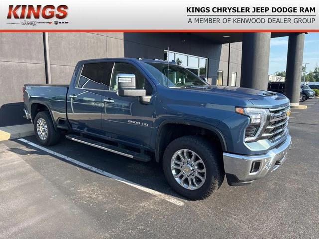 2025 Chevrolet Silverado 2500HD 4WD Crew Cab Standard Bed LTZ