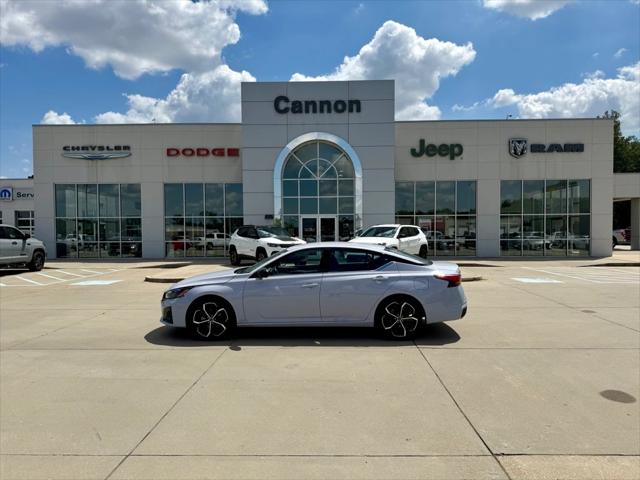 2024 Nissan Altima SR FWD