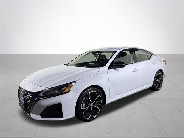 2023 Nissan Altima SR FWD 2023 Nissan Altima SR FWD