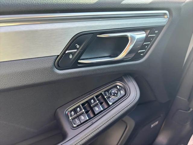2017 Porsche Macan Turbo